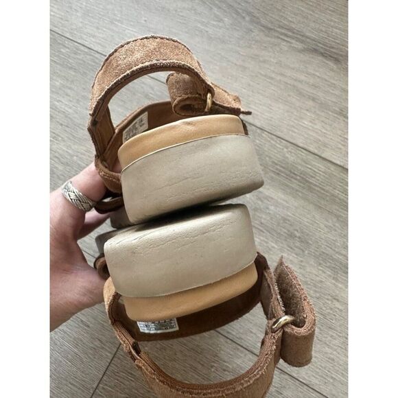 UGG Little Kids Size 13 Zini Sandal Brown - Picture 8 of 9